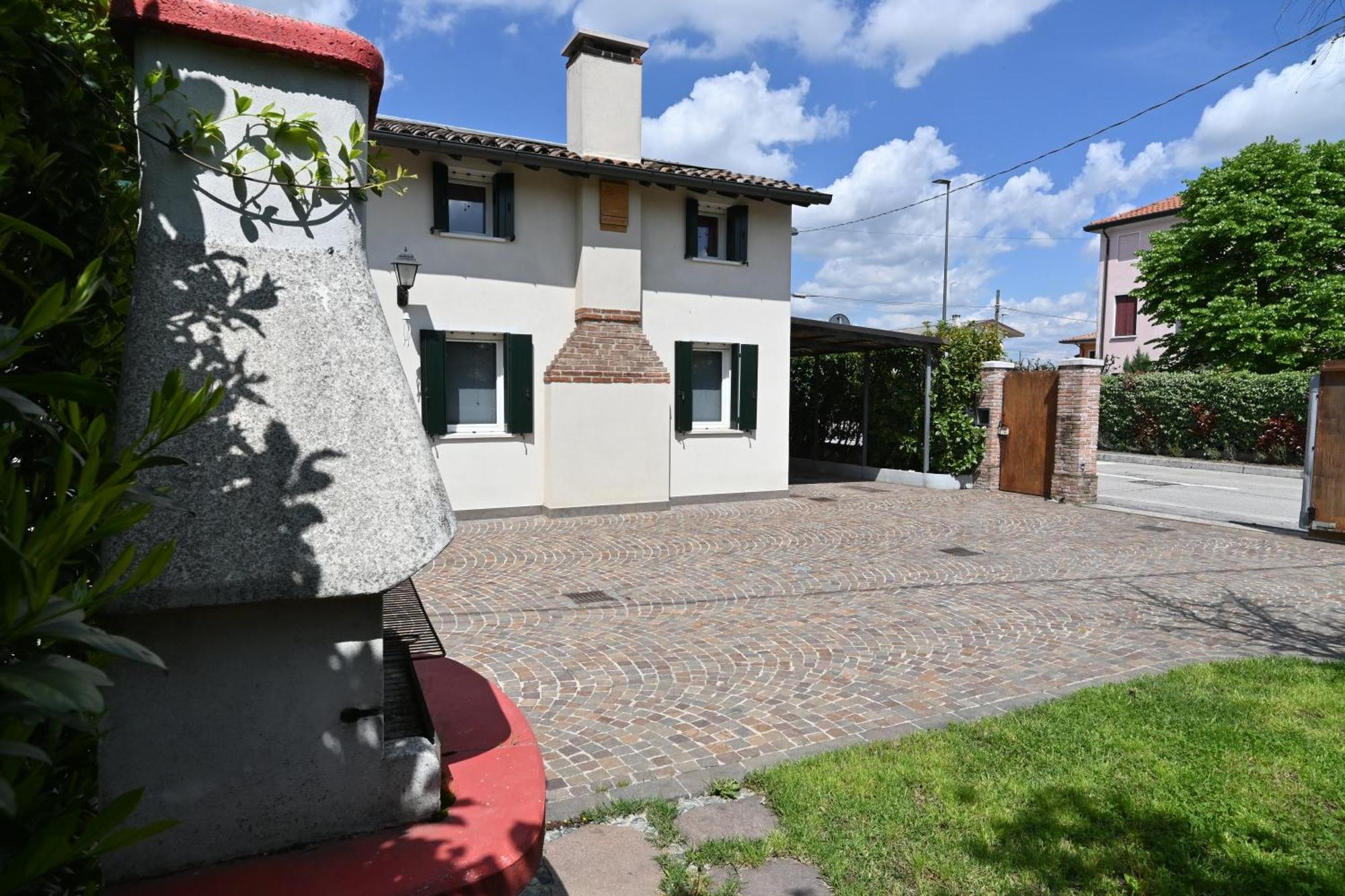 Ca Centosa Artistic House Villa Storica Ristrutturata Con Patio E Giardino Cittadella Extérieur photo