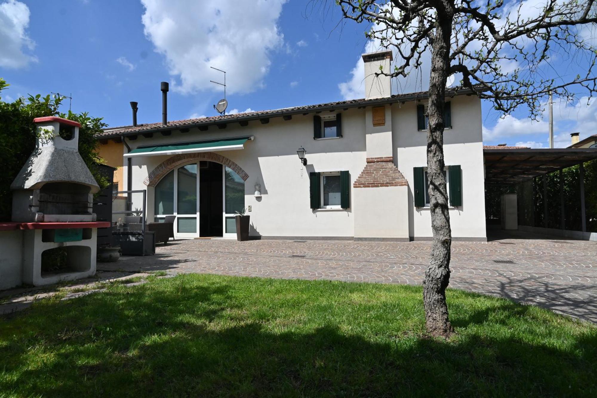 Ca Centosa Artistic House Villa Storica Ristrutturata Con Patio E Giardino Cittadella Extérieur photo